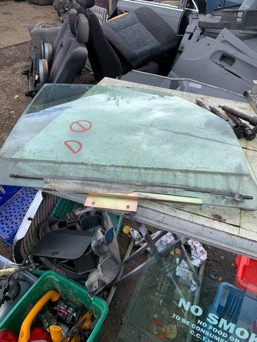 Drivers front door glass - drivers,