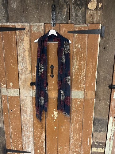 Fat face scarf shawl - face,