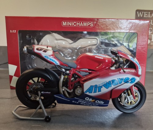 Minichamps ducati 999f04 - minichamps,