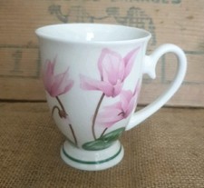 PORTMEIRION STUDIO FLORAL PINK CYCLAMEN PATTERNED FOOTED MUG