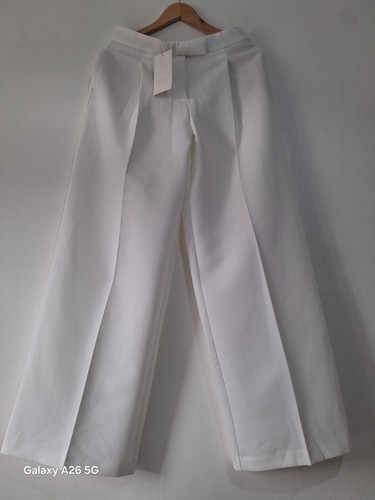 Bnwt zara white smart - zara,