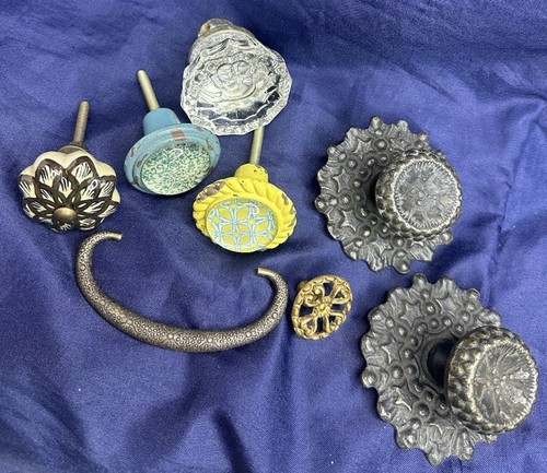 Mixed cabinet hardware lot - hardware,