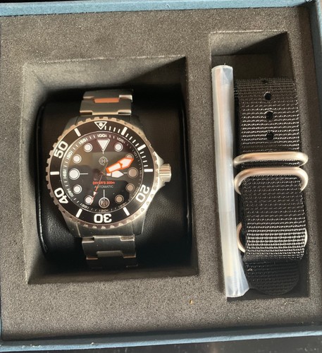 Helm komodo divers watch - helm,