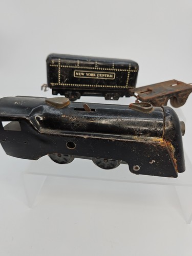 Marx wind locomotive toy - up,