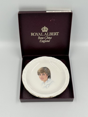 Vintage boxed 1981 royal - vintage,