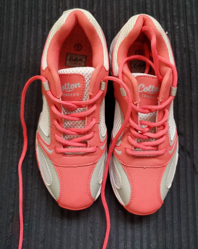 Ladies lightweight lace - lace, up