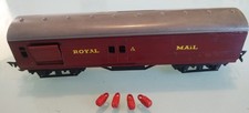 VINTAGE TRI-ANG  OO GAUGE R.23 LMS  ROYAL MAIL COACH