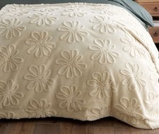 Cream Faux Fur Floral Daisy Throw