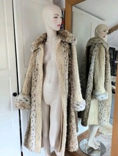 1970's Vintage Astraka Cream