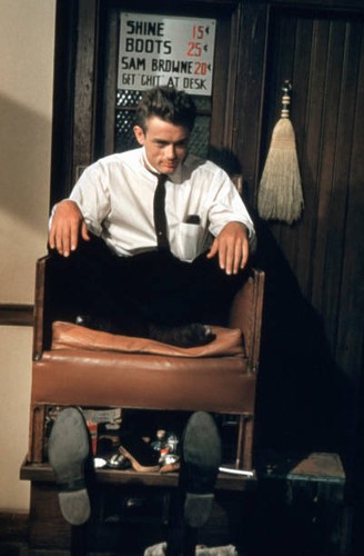 James dean posing a - posing, in