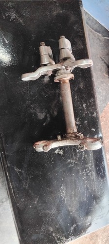 Oem original front fork bottom - front,