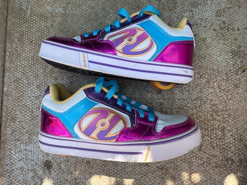 Girls heelys skating shoes - ,