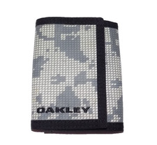 New 2013 OAKLEY Trifold Wallet