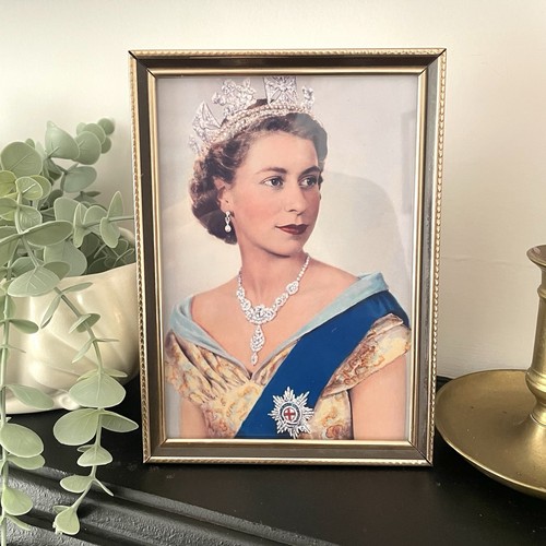 Picture the queen elizabeth - picture,