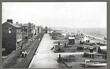 Vintage postcard South Parade, Aldeburgh, Suffolk. Unposted.