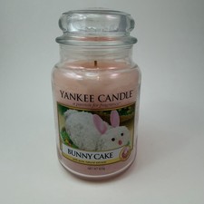 Bunny Cake Yankee Candle Large
