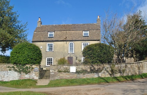 Photo 6x4 tresham - 6x4, farm