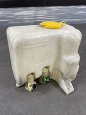 Factory Washer Bottle With Pumps For Nissan Skyline R34 GTR V spec