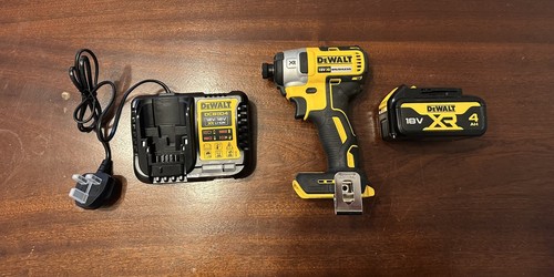 Dewalt 18v brushless - 18v,