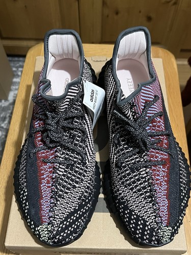 Size adidas yeezy boost - 10.5,