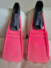 Used diving fins by Technisub