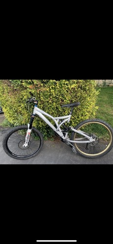 Mountain bike full - full, suspension