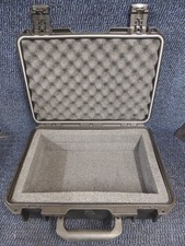 Peli (Hardigg) Storm iM2300 Case With Removable Foam Lining.    Pelican