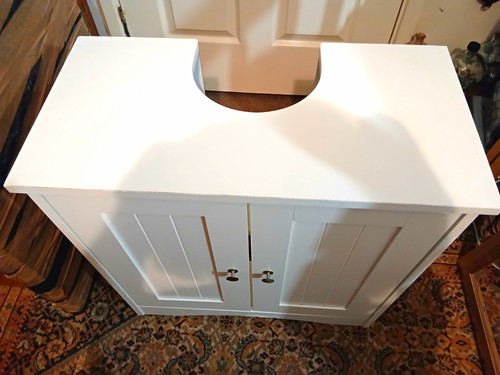 White freestanding under sink - under,