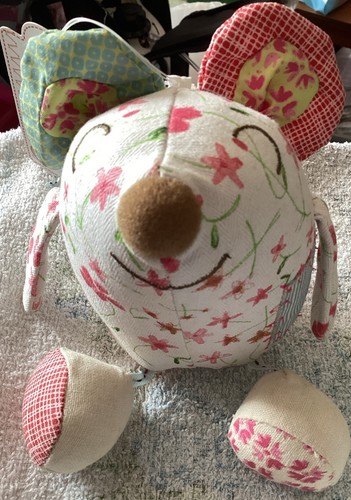 Emily button mousey - m,