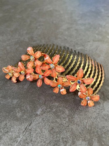 Pink flower hair ornament with