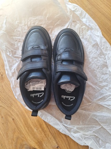Clarks school shoes 2 new - 13, 1/2