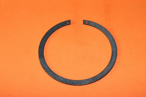 Triumph main bearing circlip - triumph,