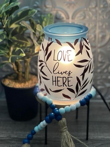 Scentsy love lives here - scentsy, wax