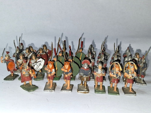 Vintage 25mm painted metal - vintage,