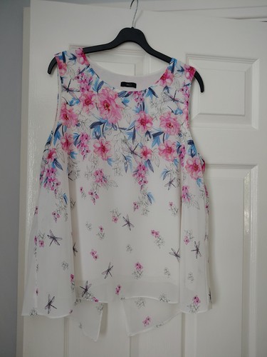 Ladies top size 18 - m,