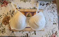 M&Co Ladies White Bra Size 34D