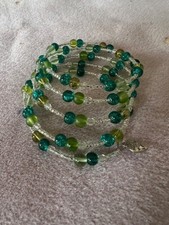 Green chunky bead memory wire bracelet