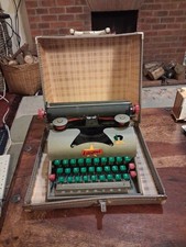 Vintage Lilliput Portable