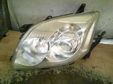 2003 to 2006 TOYOTA AVENSIS T25 PASSENGER NEAR SIDE HALOGEN HEADLIGHT