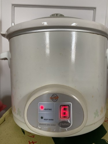 Slow cooker - slow,