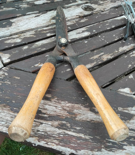 Quality wooden handled garden
