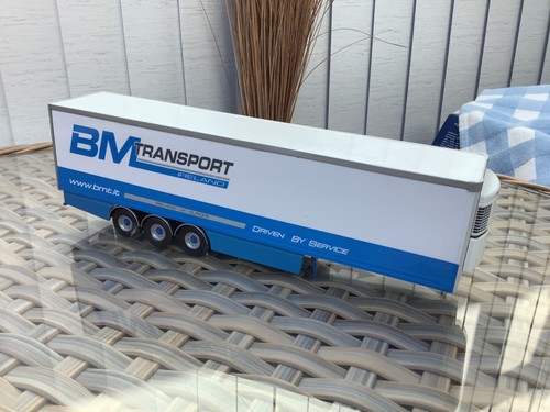 Corgi model truck scale - truck,