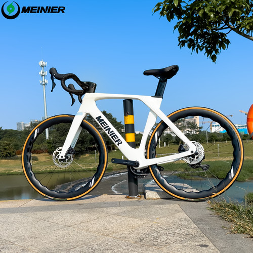 Carbon road bike - bike, shimano