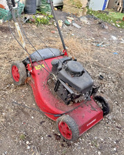  Champion 35 petrol lawnmower with a Briggs & Stratton engine Spares Or Repairs