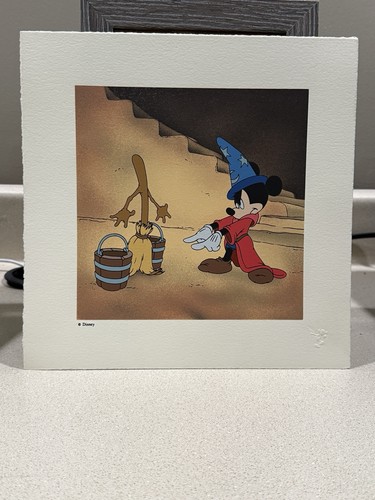 Disney follow mickey - me”,