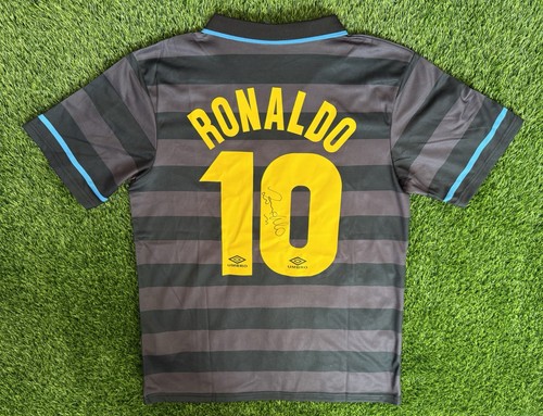 Genuine ronaldo signed inter - ronaldo,