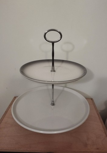 Tier footed cake - 2,