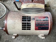 “ SPRAYIT” vintage  air compressor MODEL 602-5 “THOMAS  INDUSTRIES INC” working.