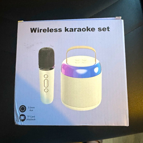 Wireless karaoke set - mic, &