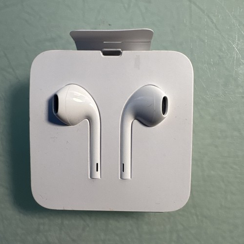 Wired earphones headphones - earphones,